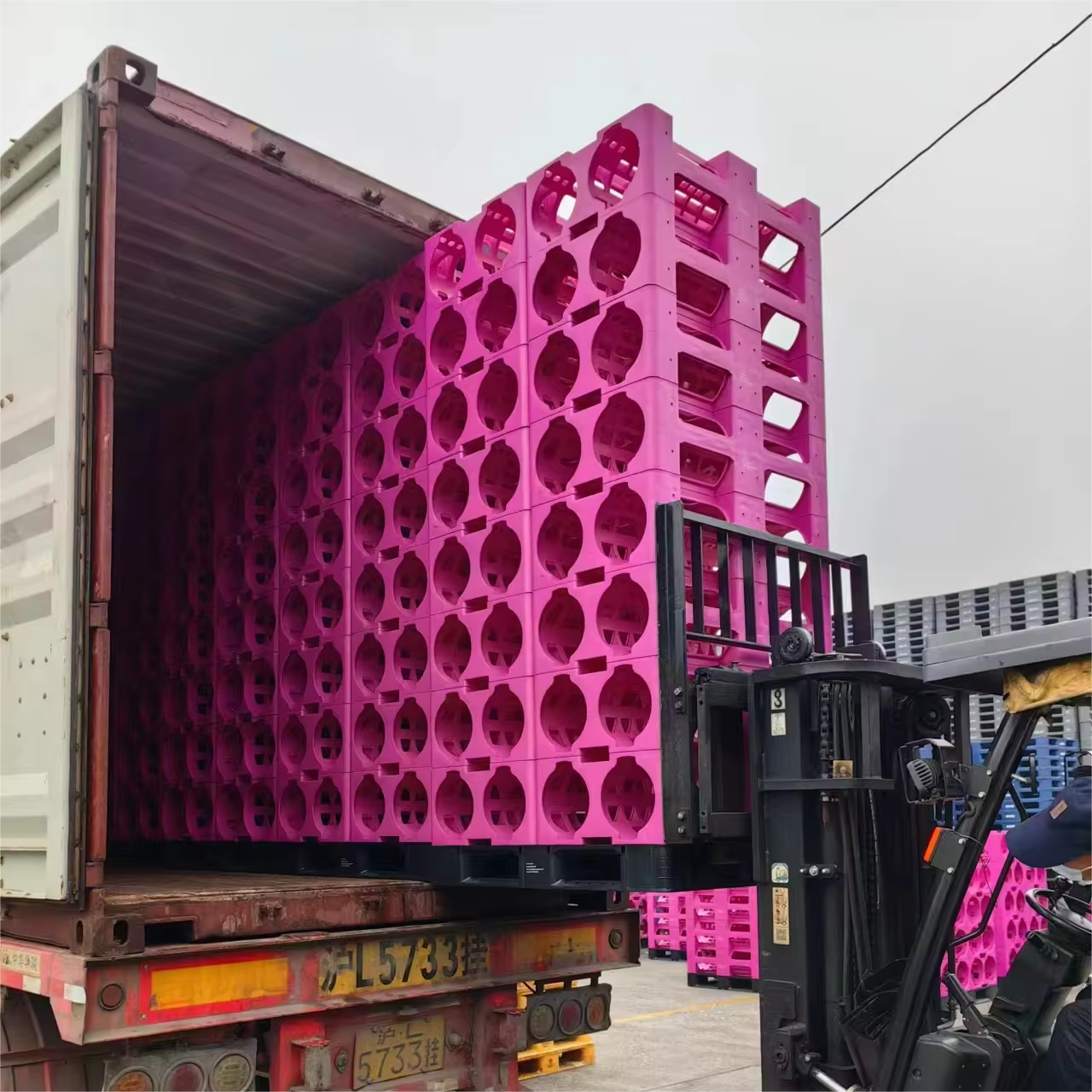 plastic water bottle rack