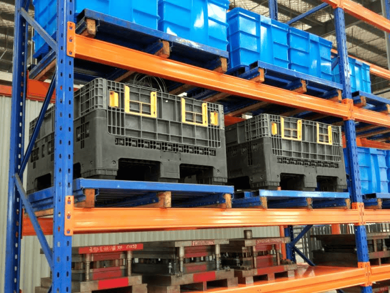 plastic pallet box use