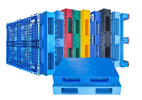 The blue, red, yellow and black three runner and double side plastic pallet stacked together