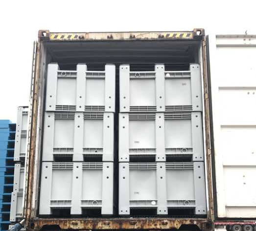 Rigid plastic pallet boxes container loading for export shipping