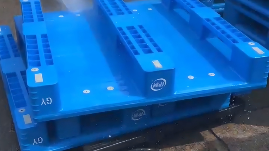 step by step plastic pallet washing process