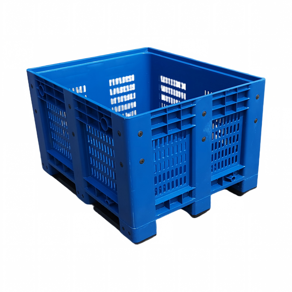 Rigid vented plastic pallet box